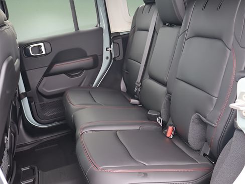 New 2026 Jeep Wrangler Unlimited Rubicon AWD/4WD image 21