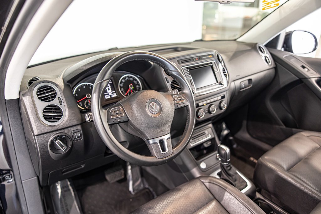 Used 2017 Volkswagen Tiguan S AWD/4WD image 19
