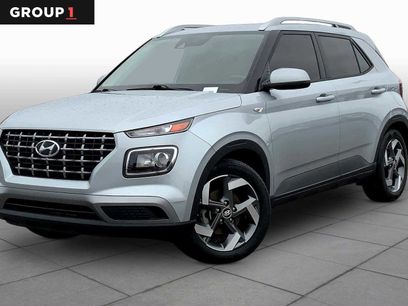 Used 2022 Hyundai Venue SEL w/ Cargo Package