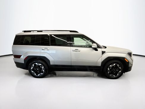 Used 2025 Hyundai Santa Fe SEL FWD image 10