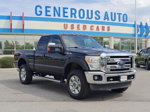 Used 2015 Ford F350 Lariat image 1