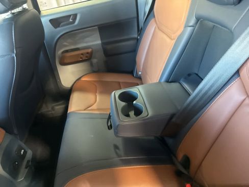 Used 2024 Ford Maverick Lariat image 18