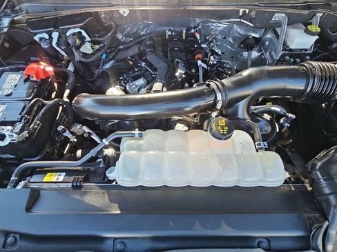 Used 2024 Ford Expedition Limited image 23