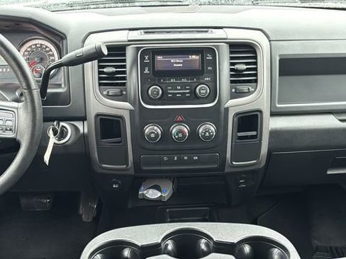 Used 2018 RAM 2500 Tradesman w/ Chrome Appearance Group image 9