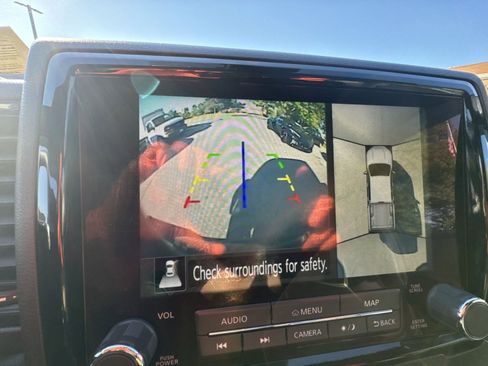 Used 2022 Nissan Frontier PRO-4X w/ Pro-4X Premium Package AWD/4WD image 19