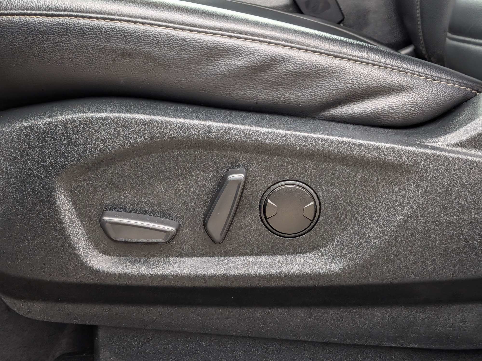Used 2022 Ford Edge SEL AWD/4WD image 21