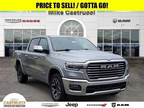 Certified 2025 RAM 1500 Laramie AWD/4WD image 1