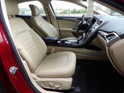 Used 2015 Ford Fusion SE w/ Equipment Group 202A image 12