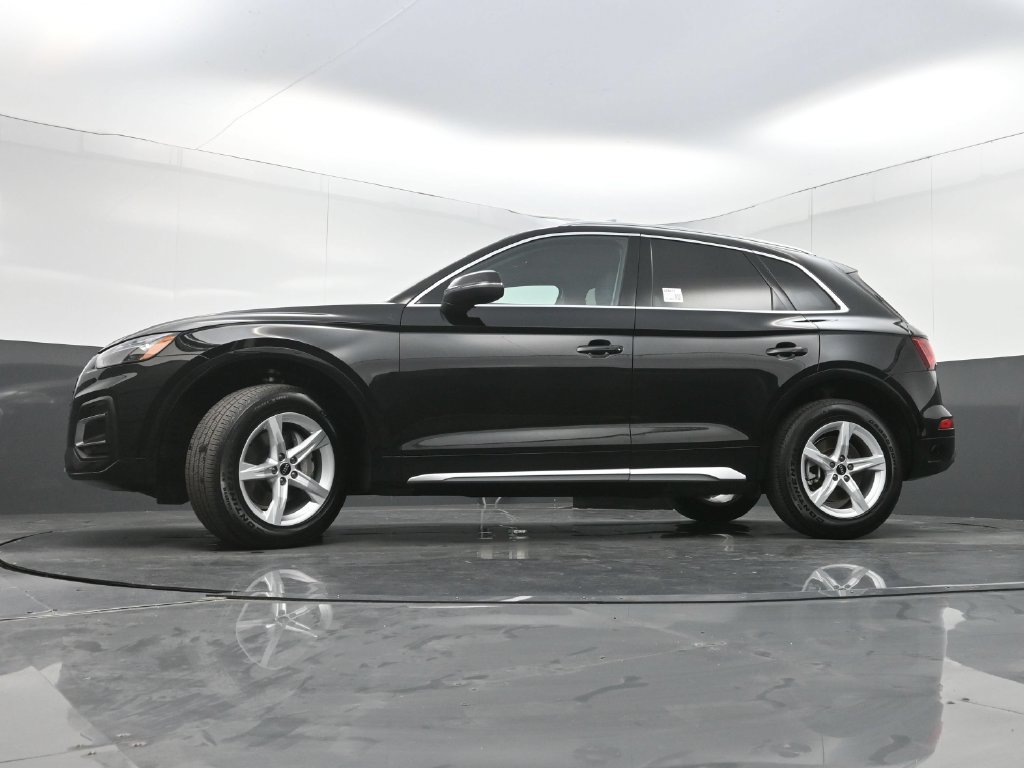 Used 2023 Audi Q5 2.0T Premium w/ Convenience Package AWD/4WD image 29