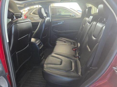 Used 2019 Ford Edge Titanium w/ Cold Weather Package AWD/4WD image 19