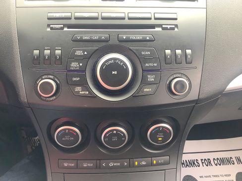 Used 2013 MAZDA MAZDA3 i Touring image 20