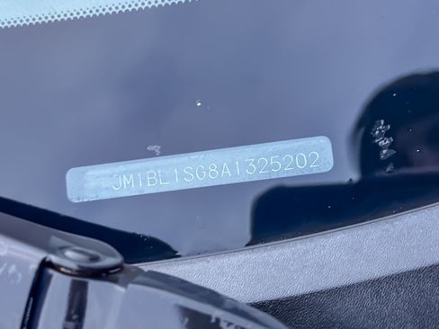 Used 2010 MAZDA MAZDA3 i Touring image 3