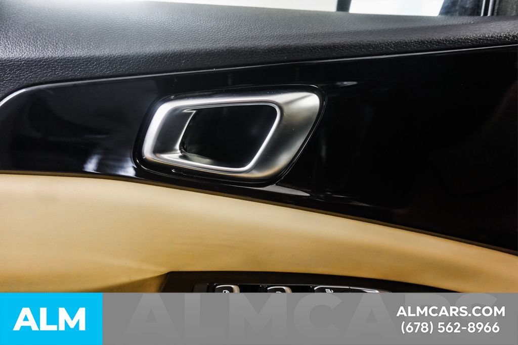 Used 2024 Kia Carnival EX FWD image 48