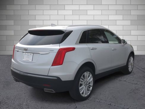 Used 2019 Cadillac XT5 Premium Luxury w/ Driver Assist Package image 5