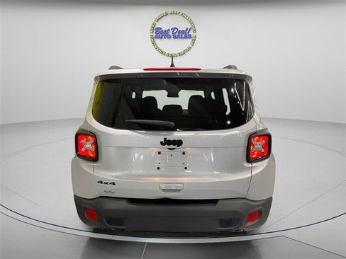 Used 2019 Jeep Renegade Altitude w/ Quick Order Package 2XM image 6