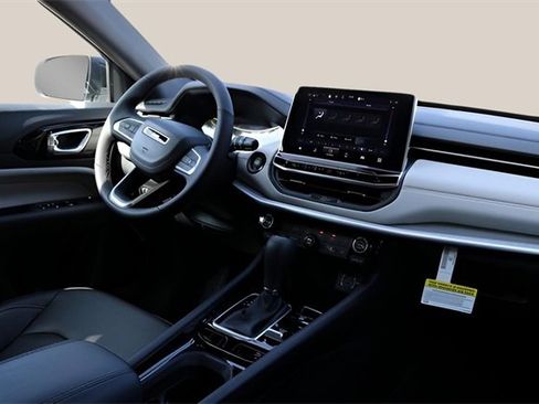 New 2026 Jeep Compass Limited image 18