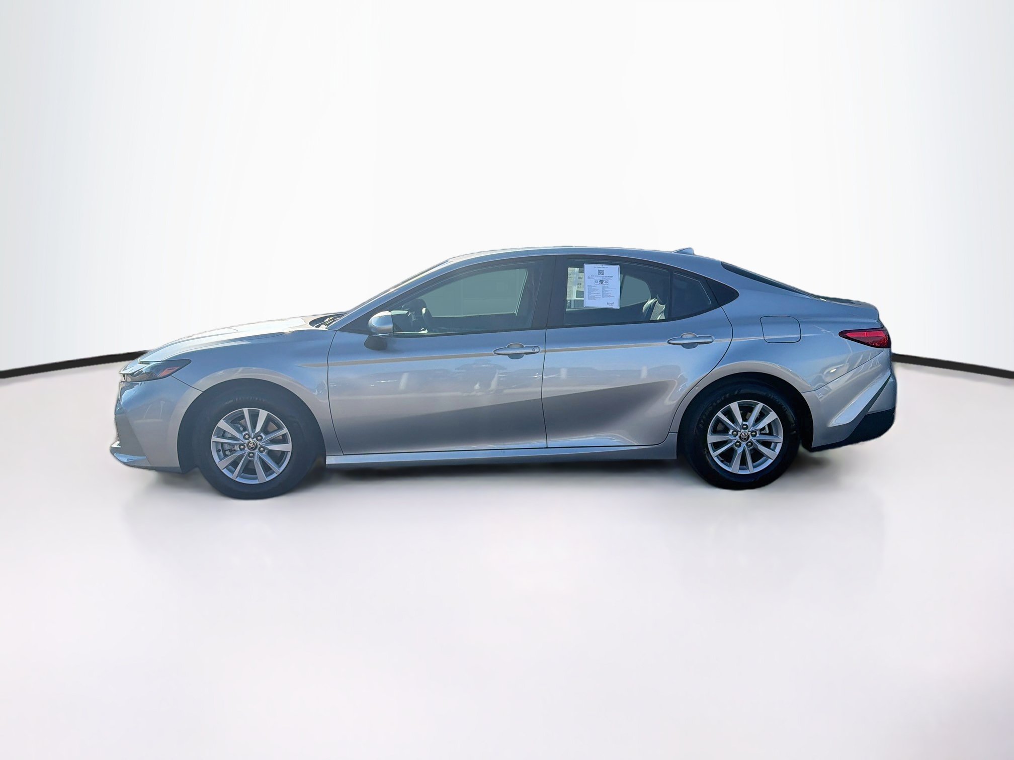 Used 2026 Toyota Camry LE FWD image 4