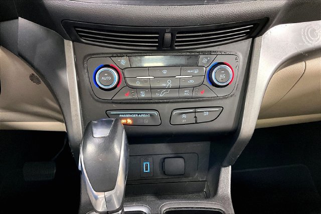 Used 2018 Ford Escape SEL w/ Canadian Touring Package FWD image 16