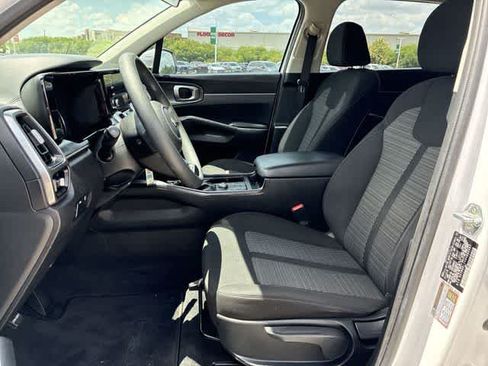 Used 2021 Kia Sorento LX FWD image 17