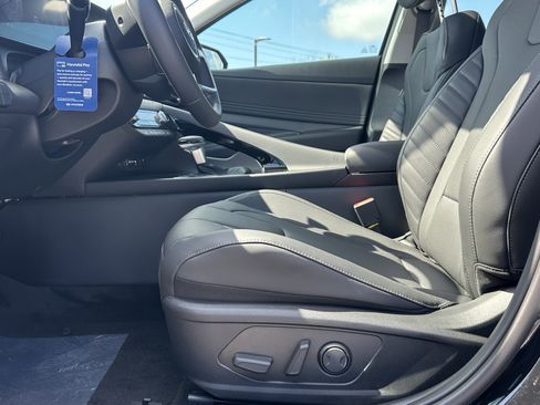 New 2026 Hyundai Elantra Limited image 11