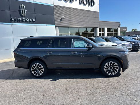 New 2025 Lincoln Navigator L Black Label image 8