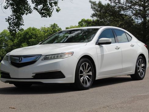 Used 2017 Acura TLX FWD image 3
