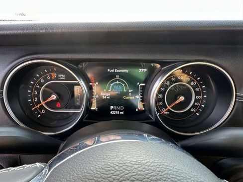 Used 2020 Jeep Gladiator Overland image 12