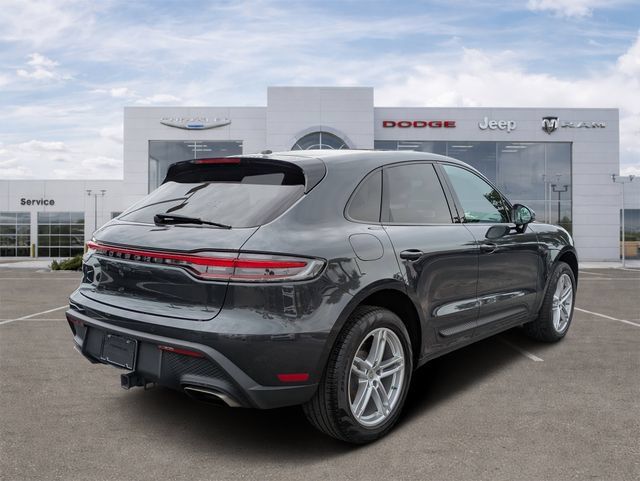 Used 2023 Porsche Macan AWD/4WD image 4
