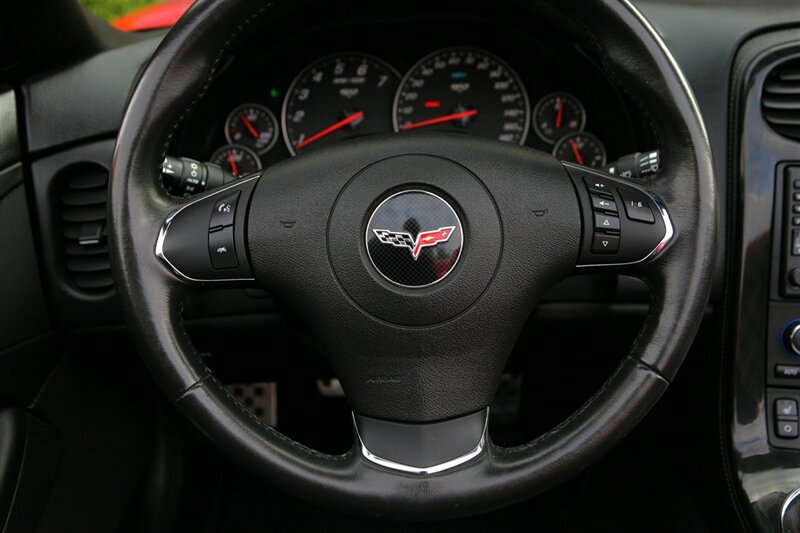 Used 2013 Chevrolet Corvette 427 w/ 1SB Preferred Equipment Group RWD image 30