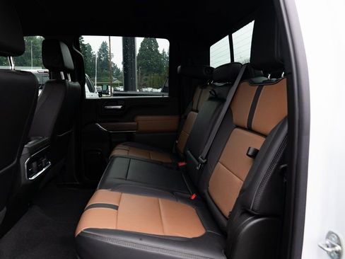 Used 2023 Chevrolet Silverado 2500 High Country image 20