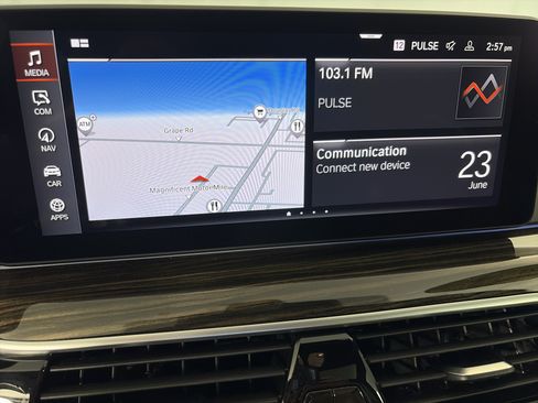 Used 2021 BMW M550i xDrive w/ Dynamic Handling Package AWD/4WD image 20