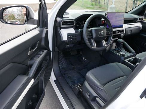 Certified 2024 Toyota Tacoma TRD Off-Road AWD/4WD image 11