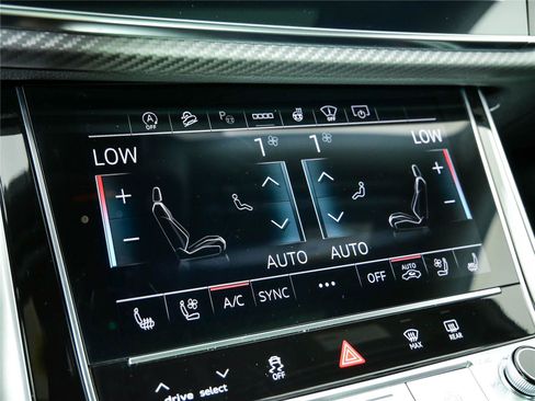 New 2026 Audi SQ7 Prestige AWD/4WD image 18