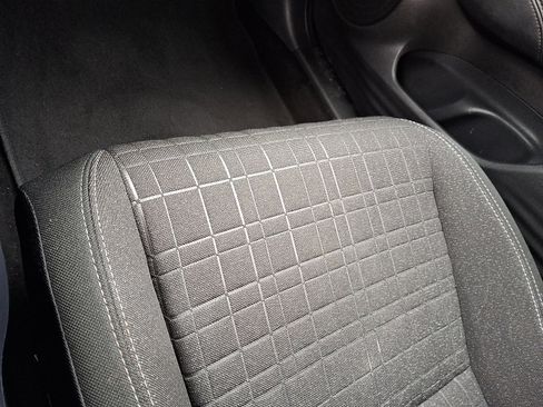 Certified 2023 Honda HR-V LX image 26