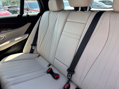 Used 2019 Mercedes-Benz E 450 4MATIC Wagon image 23