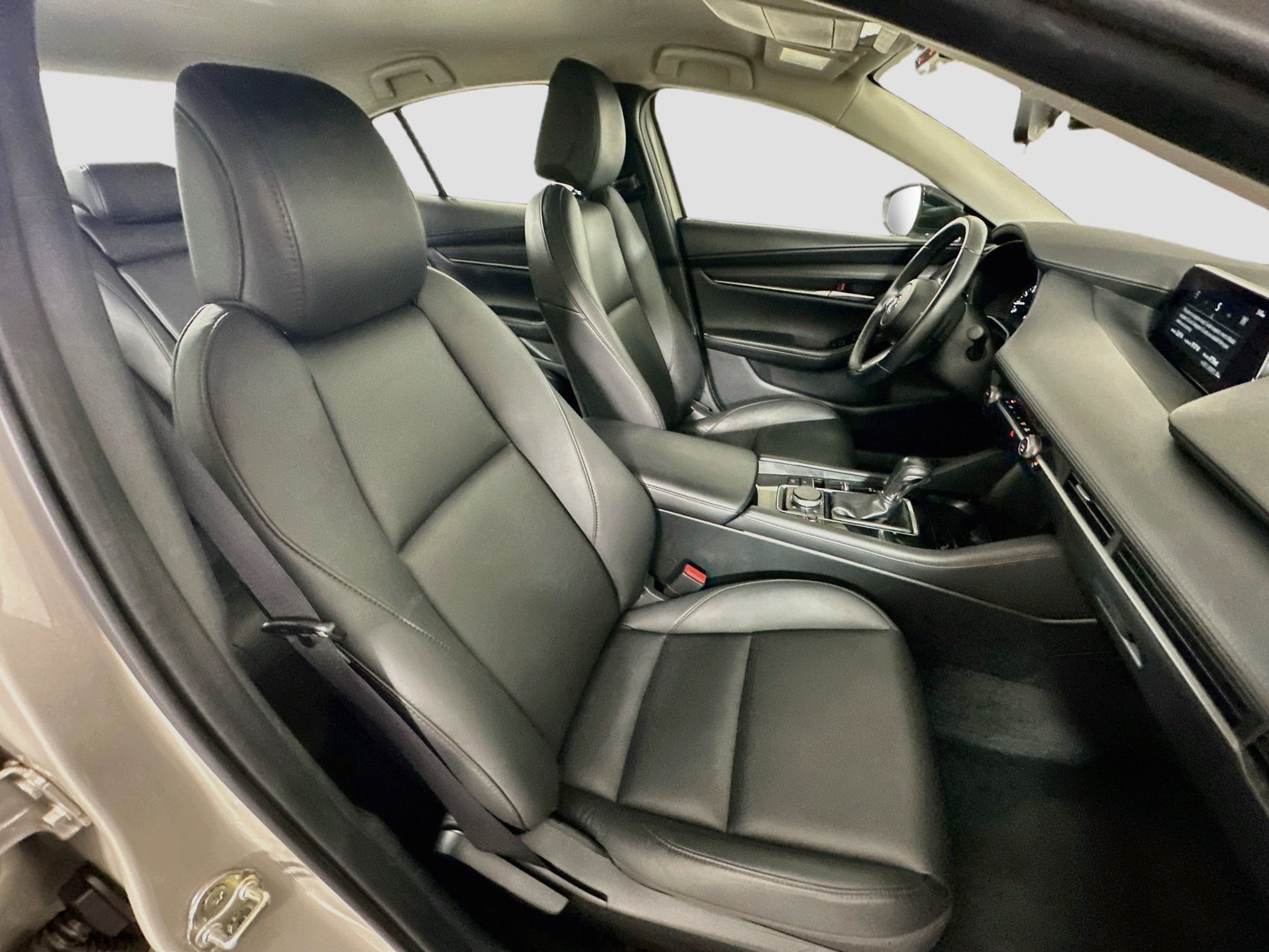 Used 2025 MAZDA MAZDA3 s FWD image 29