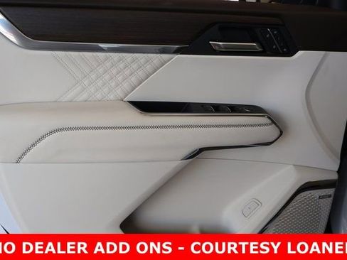 New 2026 GMC Acadia Denali w/ Super Cruise Package image 10