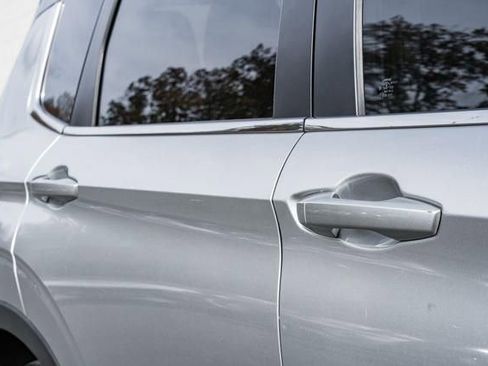 Used 2022 Mitsubishi Outlander ES image 14