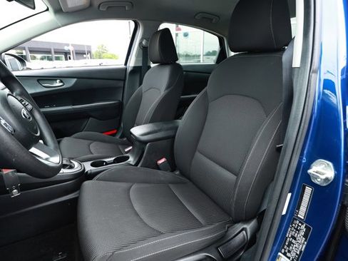 Used 2020 Kia Forte LXS FWD image 23