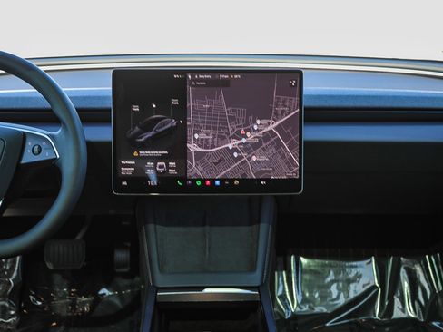 Used 2025 Tesla Model 3 Long Range image 13