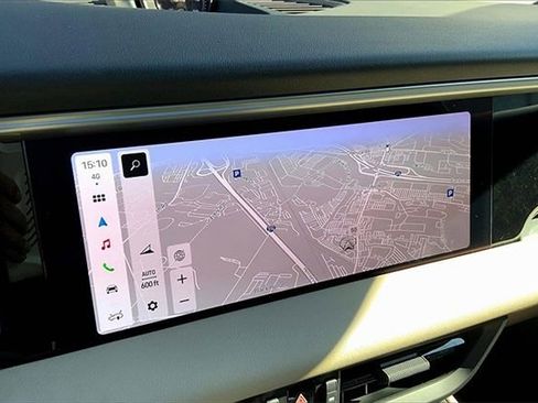 Certified 2025 Porsche Macan 4S Electric AWD/4WD image 34