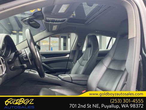Used 2016 Porsche Panamera 4 image 12
