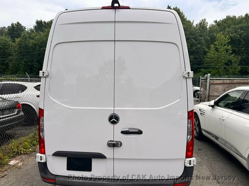 Used 2023 Mercedes-Benz Sprinter 2500 image 5