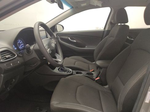 Used 2020 Hyundai Elantra GT FWD image 17