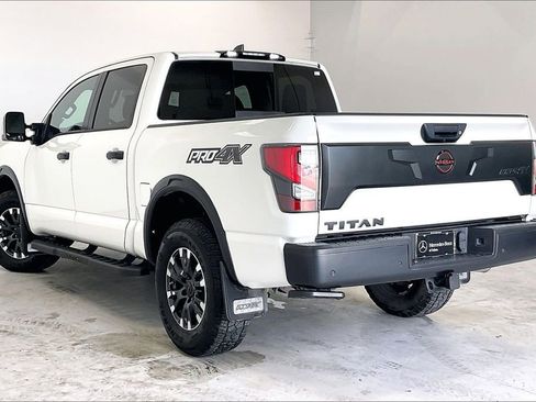 Used 2024 Nissan Titan PRO-4X w/ Pro-4x Convenience Package AWD/4WD image 11