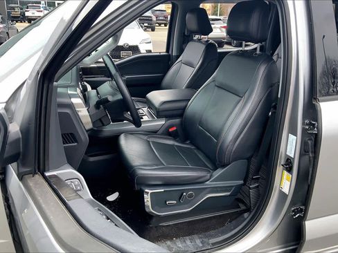 Used 2021 Ford F150 Lariat w/ Trailer Tow Package image 8