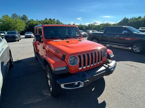 Used 2018 Jeep Wrangler Unlimited Sahara AWD/4WD image 19