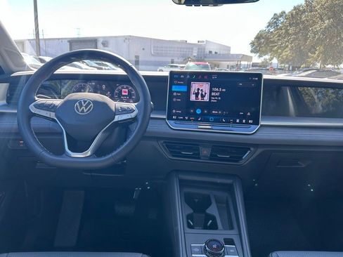 New 2026 Volkswagen Tiguan SE image 49