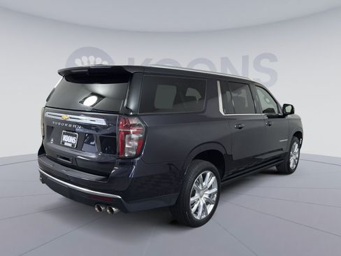 Used 2023 Chevrolet Suburban High Country AWD/4WD image 7
