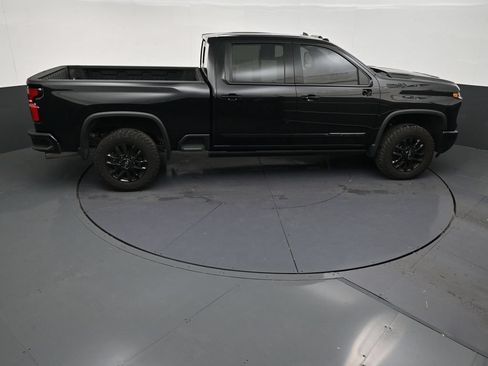 Used 2026 Chevrolet Silverado 2500 High Country w/ High Country Premium Package AWD/4WD image 16